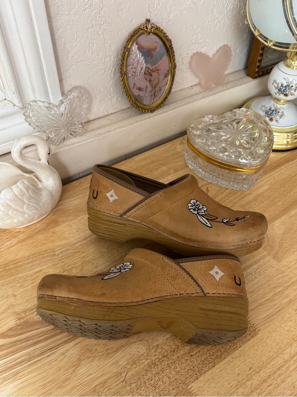Dansko Floral Embroidered Brown Leather Clogs Size EU39-US8.5-9 Cottagecore Y2K - Picture 10 of 16